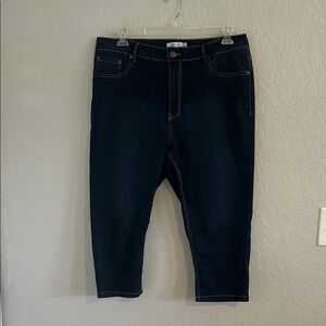 Women's Dark Blue Capri Jeans